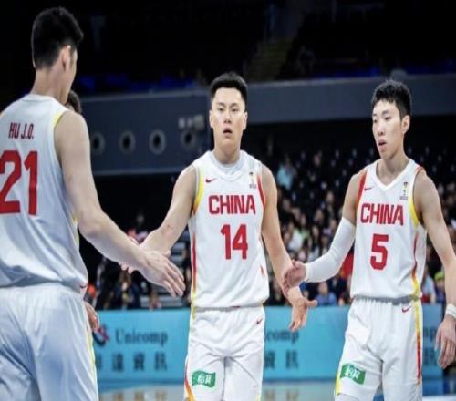 記者：上海隊(duì)延長(zhǎng)李弘權(quán)假期，讓新晉奶爸享受初為人父的喜悅