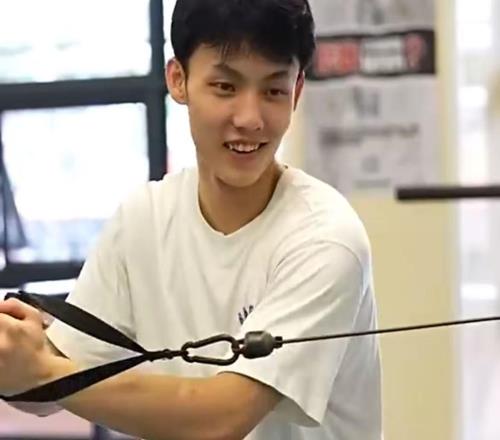 男籃后衛(wèi)線大換血！胡明軒因傷被迫退出，徐杰國(guó)家隊(duì)生涯結(jié)束了