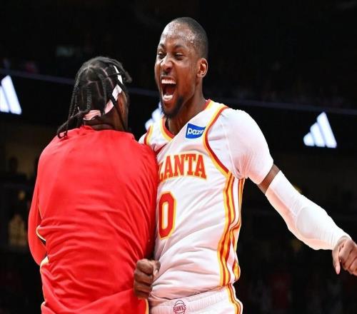 老鹰球迷高呼,谢谢你勇士!高效拿到20+7,库明加让勇士后悔