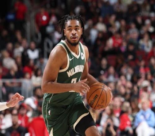 把雄鹿坑了！卡梅倫托馬斯投籃命中率只有25.6%，難怪籃網(wǎng)不要他