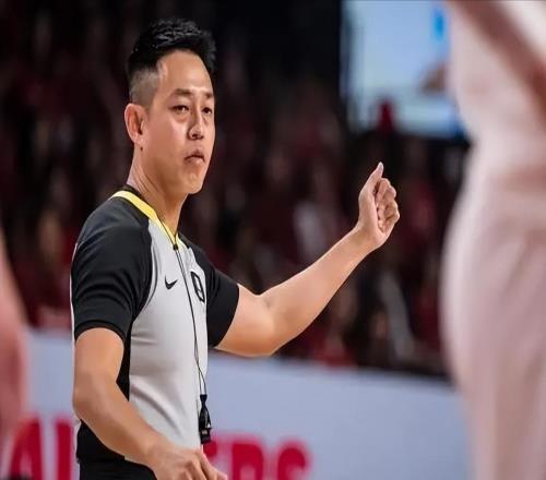 中日大戰(zhàn)裁判風(fēng)波后，籃協(xié)向中國(guó)籃球界道歉，3位執(zhí)法者下場(chǎng)如何