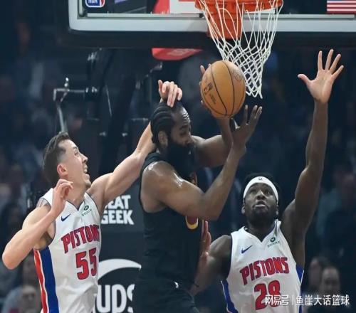 騎士113109活塞！莫布里三人盛贊哈登，而哈登兩點(diǎn)也成重中之重