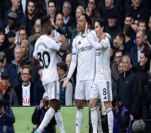 英超大亂斗！曼聯(lián)逆轉(zhuǎn)水晶宮登第三，阿森納力克切爾西穩(wěn)居榜首