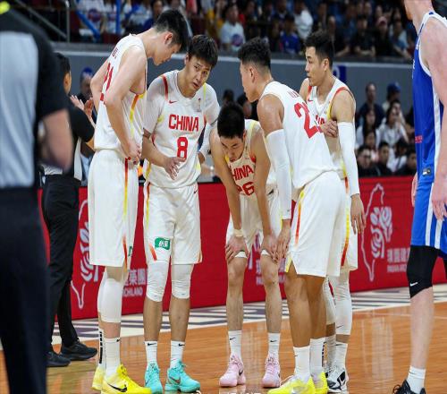 有眼光！郭士強挑中3奇兵，30歲后衛(wèi)三分全中，新奶爸單場11籃板