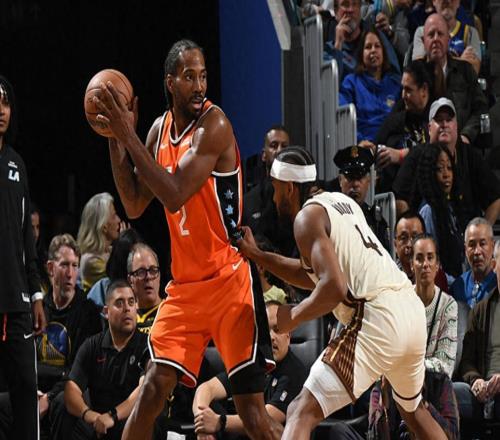 首發(fā)出場(chǎng)，5中1得4分，正負(fù)值18，全隊(duì)最低！勇士還是迷之自信啊