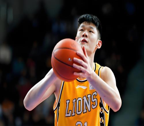 有趣！胡金秋回到廣廈隊(duì)就投入訓(xùn)練，王博：不準(zhǔn)訓(xùn)練，回家陪孩子