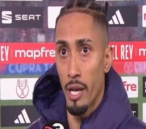 拉菲尼亞：為球隊感到驕傲，我們今天的表現(xiàn)配得上進決賽