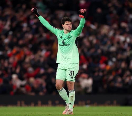 持續(xù)閃耀！2100萬歐新門神撐起曼聯(lián)半邊天，鐵拳砸碎球隊門線危機