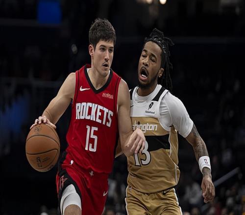 傳球能力竟然相當(dāng)不錯(cuò)，他才是最適合擔(dān)任火箭先發(fā)控衛(wèi)的球員