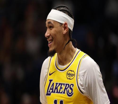 湖人110101戰(zhàn)勝鵜鶘球員評(píng)價(jià)：4人優(yōu)秀，3人及格，2人低迷