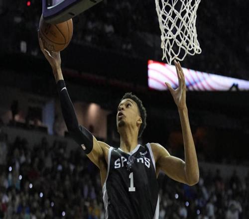 短短3年，打破6項歷史記錄，如今再創(chuàng)歷史，22歲已成地表最強球員