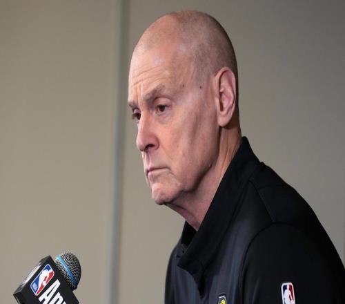 快船23分大勝步行者，倫納德3節(jié)創(chuàng)隊(duì)史第二神跡！2換5交易賺瘋了