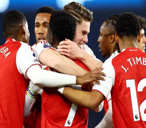 英超領(lǐng)頭羊狂飆：豪取3連勝，前2差距拉大，爭(zhēng)冠形勢(shì)一夜大變