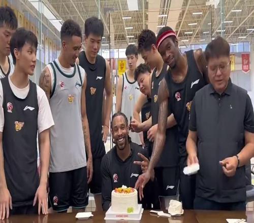 廣東隊(duì)最新消息！杜鋒保不住薩林杰，朱芳雨瞄準(zhǔn)兩大新內(nèi)線！