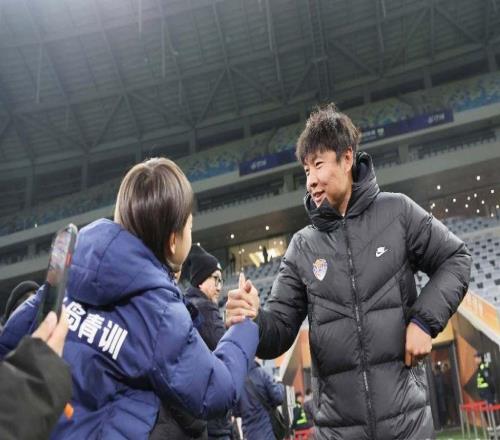 马年“牛”起来！青岛海牛举行新赛季出征仪式，主教练米兰要踢出攻势足球