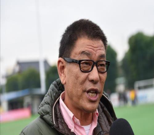 上海女足功勛教練，兒子曾是中超最年輕球員，68歲他重掌上海女足