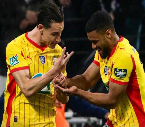 76晉級！13慘?。〈蠛隈R雙線狂飆，里昂悲情倒下熱刺13創(chuàng)恥辱