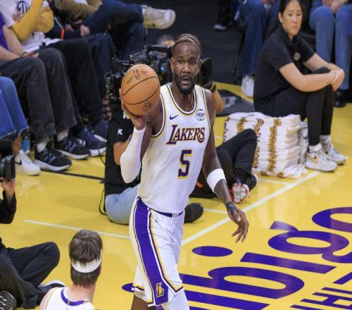 太難了！數(shù)據(jù)全面落后，正負值49+全隊最差，艾頓，能硬一點嗎