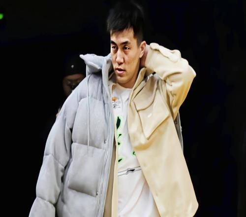 廣州勝山東，郭艾倫受傷痛哭，克里斯沖撞徐昕，和名宿紀敏尚對噴