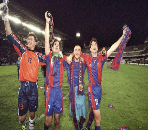 菲戈談轉(zhuǎn)會(huì)皇馬：在巴薩的最后階段，我心里充滿了憤怒和不滿