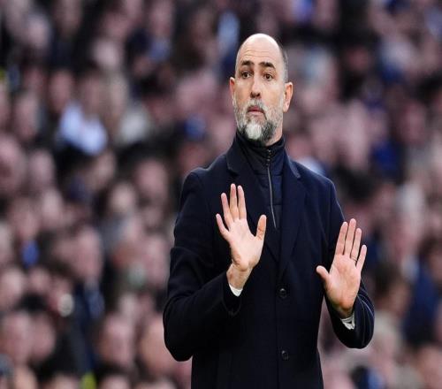 保級路上的“絆腳石”熱刺救火主帥發(fā)言引眾怒，這是要拆自己臺