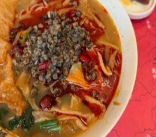 Angel分享美食：吃上了55一碗的螺螄粉