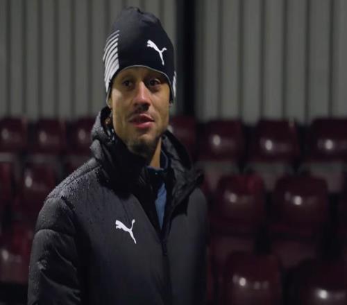 哈維西蒙斯：很喜歡阿奇格雷的踢球方式，他未來(lái)會(huì)非常出色