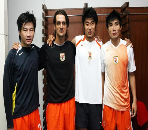 回憶殺，泰山三叉戟李金羽、韓鵬、鄭智都將在本賽季中超執教