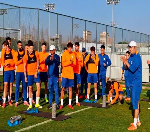 內(nèi)憂外困！山東泰山遭輿情風(fēng)暴，中超首輪對陣遼寧鐵人成救贖之戰(zhàn)