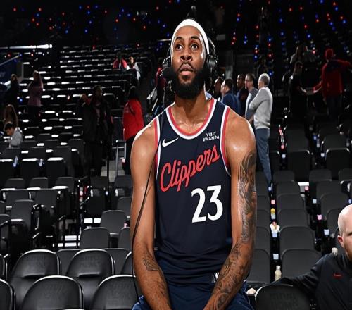 面對(duì)老東家打出了攻守兼?zhèn)涞谋憩F(xiàn)，快船新援能否抓住機(jī)會(huì)站穩(wěn)腳跟