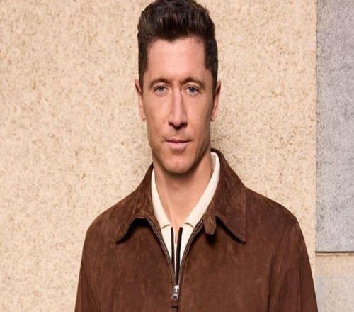 萊萬(wàn)：凱恩的表現(xiàn)非常出色他讓我對(duì)自己29場(chǎng)41球的紀(jì)錄更加自豪