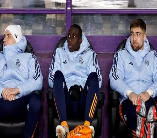 阿斯：皇馬想今夏出售門迪，但前提是他能上場比賽并發揮出色