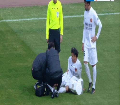 02！遼寧鐵人“水土不服”，首輪挨了“兩悶棍”，泰山隊(duì)開門紅