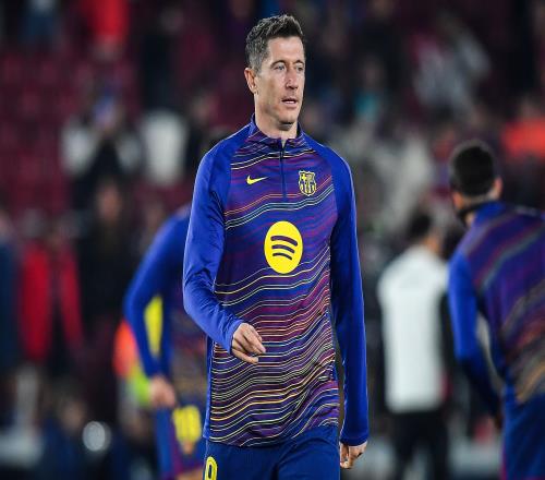 萊萬將佩戴面具迎戰(zhàn)畢爾巴鄂競技埃里克加西亞復(fù)出結(jié)束停賽_西甲直播