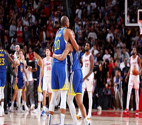 打出了攻守兼?zhèn)涞捻敿?jí)表現(xiàn)！勇士超級(jí)大閘能否趁機(jī)找回自信心