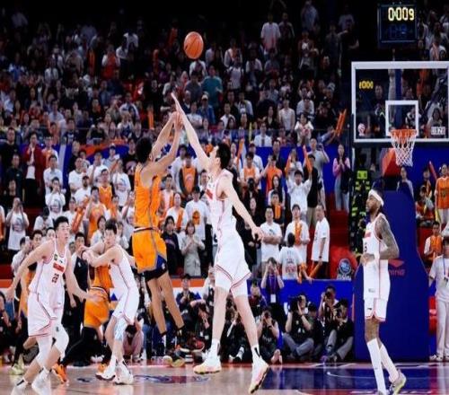 媒體人：CBA擬調(diào)整國內(nèi)球員合同結(jié)構(gòu)為基本工資+激勵(lì)獎(jiǎng)金模式