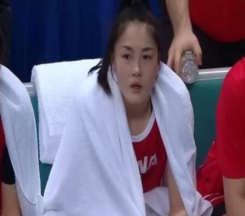 7266又險遭翻盤！宮魯鳴太固執，2大短板不解決！中國女籃走不遠