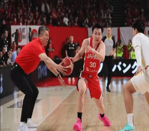 最佳防守！郭士強(qiáng)承認(rèn)在對日本男籃的比賽中“搶斷”了對手