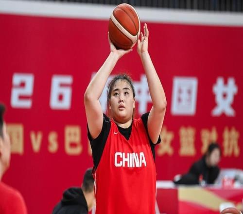 18投轟29分13板！女籃大鯊魚(yú)這兩戰(zhàn)殺瘋了：國(guó)家隊(duì)該有她一席