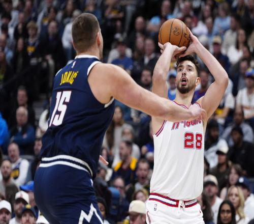 4勝10負，凈輸62分，核心輪流重傷！奪冠熱門本賽季又要成為炮灰