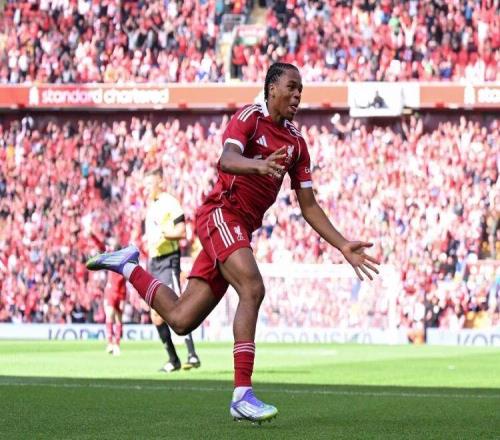 利物浦賺翻了！18歲青訓(xùn)小將成鋒線(xiàn)新核，英超爭(zhēng)冠指日可待