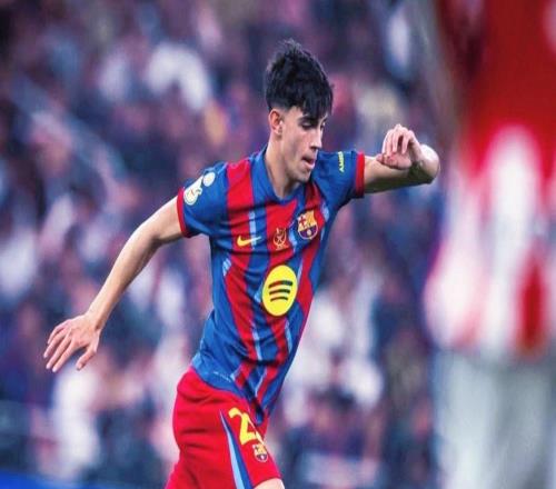 記者：貝爾納爾因腸胃不適在中場休息時被換下