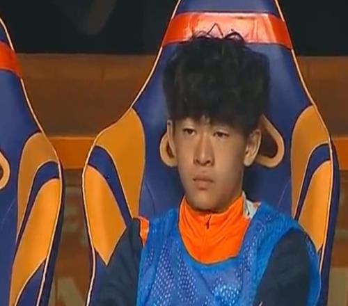 鄺兆鐳中超處子秀！09年齡段第一人，0突破0射門，3次對抗均失敗