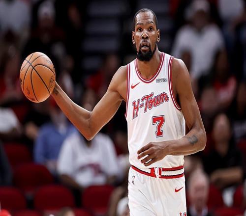 出場(chǎng)時(shí)間又超過(guò)了39分鐘，火箭對(duì)于杜蘭特的使用簡(jiǎn)直是相當(dāng)瘋狂