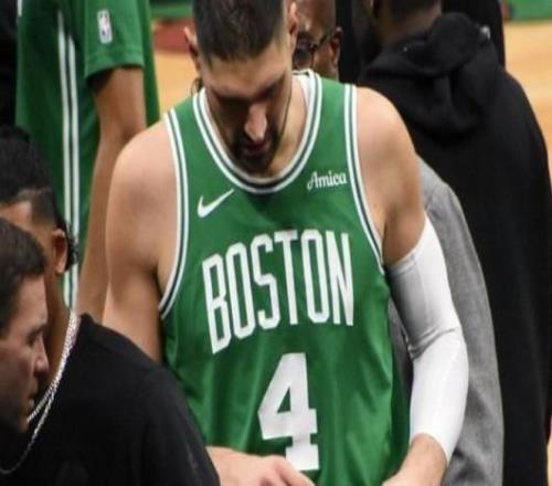 官方：武切維奇已接受右手無名指骨折手術，將至少缺戰3到4周