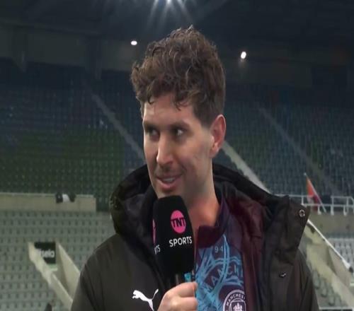 斯通斯：我有點(diǎn)遺憾薩維尼奧接到我的直塞球沒選擇射門