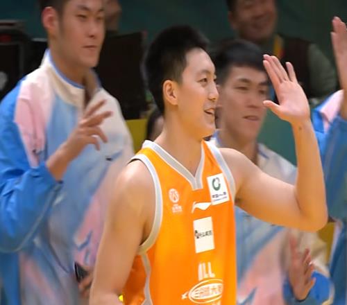 恭喜胡明轩!达成新成就,比肩广东队名宿朱芳雨