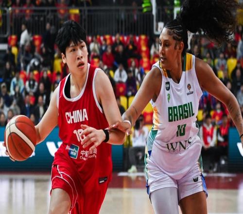 女籃四大中鋒歸位！宮導(dǎo)甜蜜煩惱怎排兵陳明伶改PF留12人名單