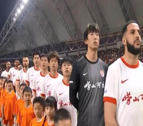 記者：海牛隊留在云南訓(xùn)練，備戰(zhàn)本周末客戰(zhàn)成都的中超比賽