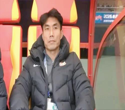 鄭智能否合格勝任中超主帥現(xiàn)狀是有心無(wú)力但可以給予時(shí)間考驗(yàn)